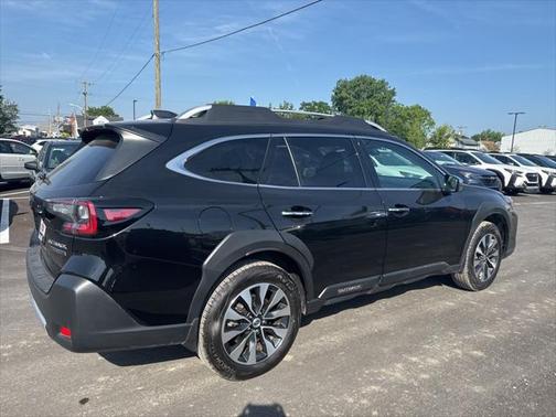 2025 Subaru Outback Touring XT