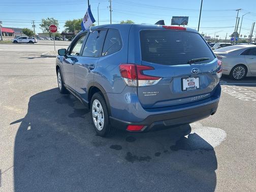 Horizon Blue Pearl 2024 Subaru Forester Base