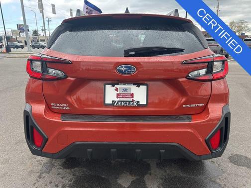 Sun Blaze Pearl 2024 Subaru Crosstrek Premium