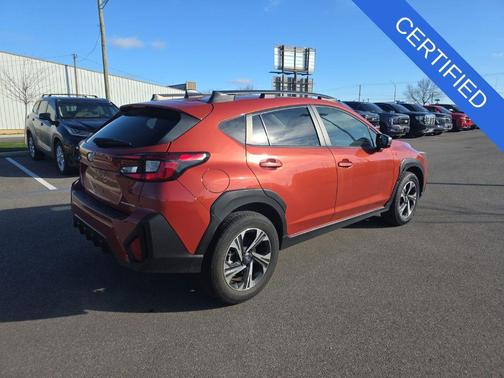 Sun Blaze Pearl 2024 Subaru Crosstrek Premium