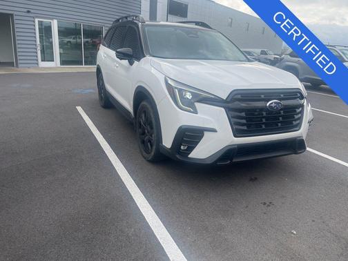 Crystal White Pearl 2023 Subaru Ascent Onyx Edition Limited 7-Passenger