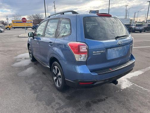 Quartz Blue Pearl 2018 Subaru Forester 2.5i