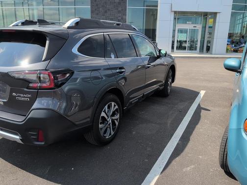 2022 Subaru Outback Touring