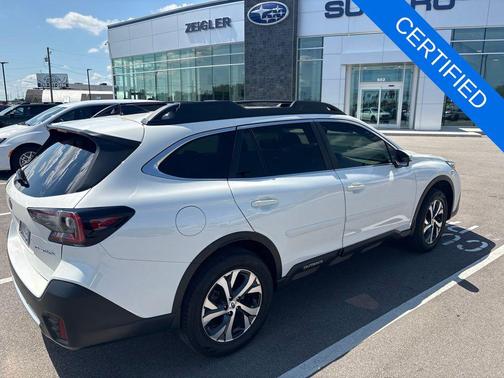 Crystal White Pearl 2022 Subaru Outback Limited