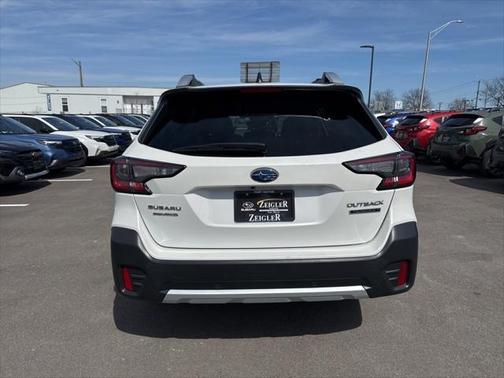 2022 Subaru Outback Touring XT