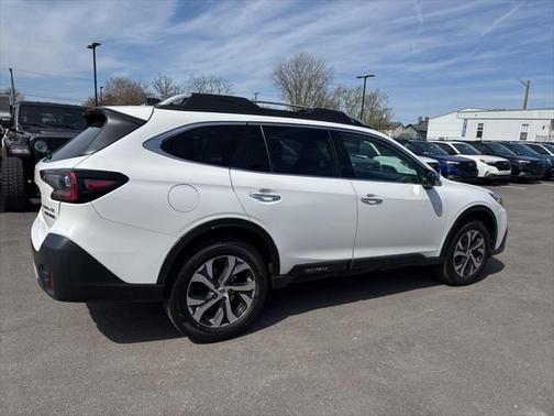 2022 Subaru Outback Touring XT