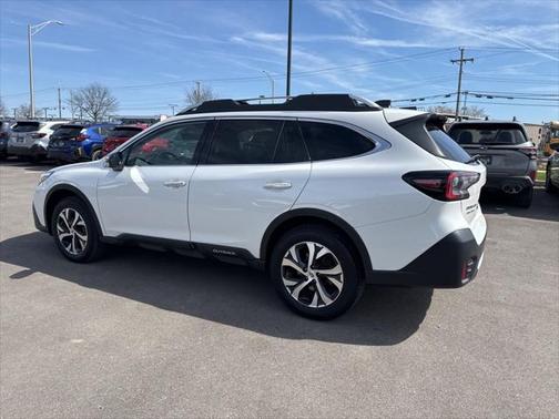 2022 Subaru Outback Touring XT