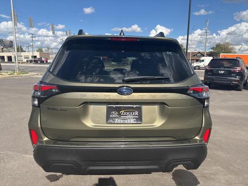 2025 Subaru Forester Premium