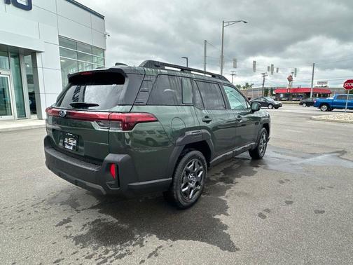 Deep Emerald Green Pearl 2026 Subaru Outback Premium