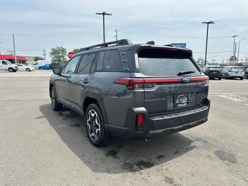 Magnetite Gray Metallic 2026 Subaru Outback Touring