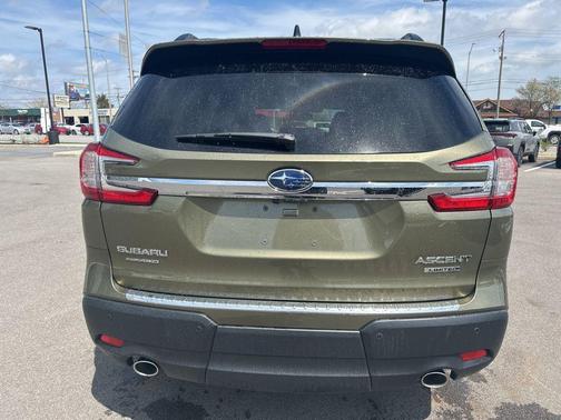 Autumn Green Metallic 2026 Subaru Ascent Limited 8-Passenger