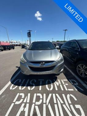 Graphite Gray Metallic 2015 Hyundai TUCSON Limited