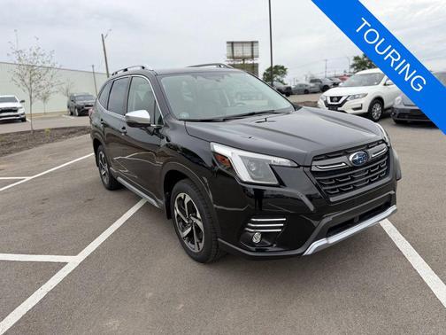 Crystal Black Silica 2022 Subaru Forester Touring