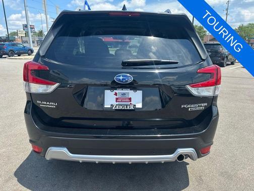 Crystal Black Silica 2022 Subaru Forester Touring
