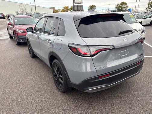 Urban Gray Pearl 2024 Honda HR-V Sport