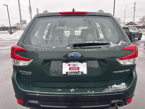 2023 Subaru Forester Base