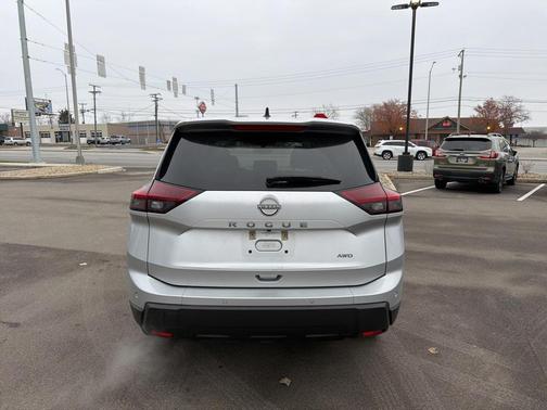 2024 Nissan Rogue S