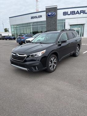 Black 2022 Subaru Outback Limited
