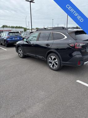 Crystal Black Silica 2022 Subaru Outback Limited