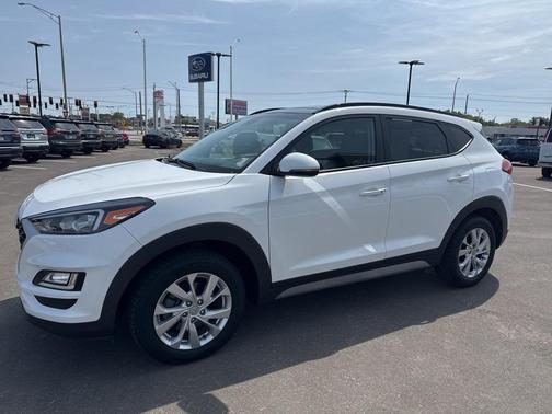 2021 Hyundai TUCSON Preferred AWD with Sun and Leather Package