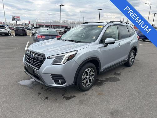 Ice Silver Metallic 2022 Subaru Forester Premium