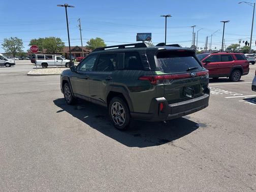 Deep Emerald Green Pearl 2026 Subaru Outback Premium