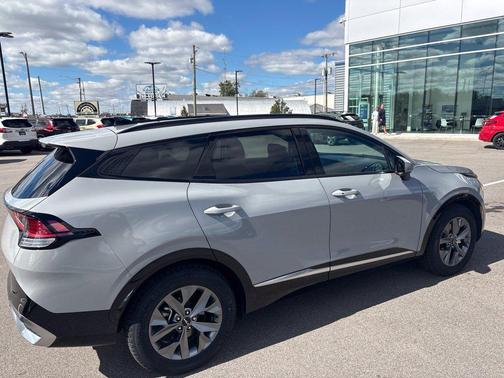 Wolf Gray 2023 Kia Sportage SX