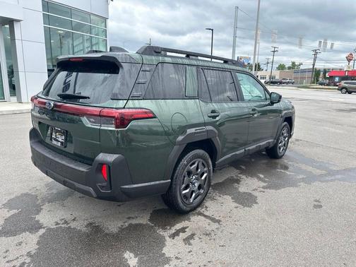 Deep Emerald Green Pearl 2026 Subaru Outback Premium