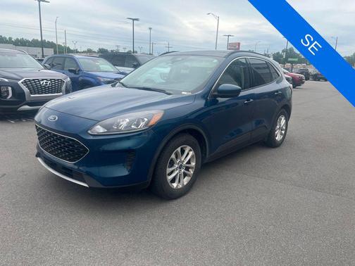 Green Metallic 2020 Ford Escape SE