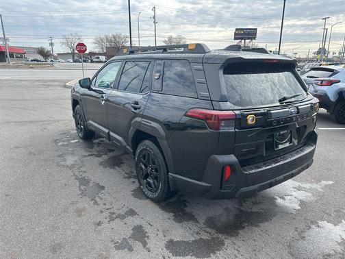 Crystal Black Silica 2026 Subaru Outback Wilderness