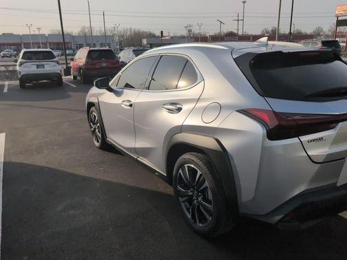2025 Lexus UX 300h Premium