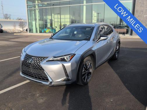 2025 Lexus UX 300h Premium