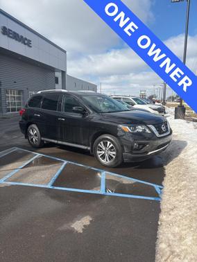 2018 Nissan Pathfinder SV