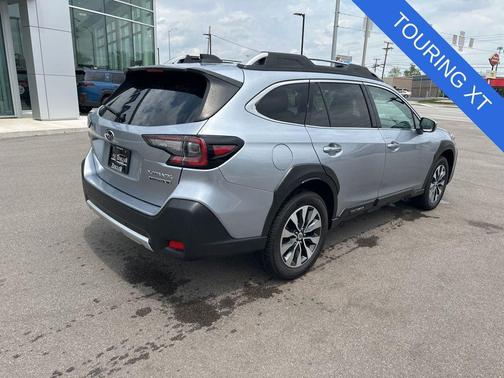 Ice Silver Metallic 2023 Subaru Outback Touring XT
