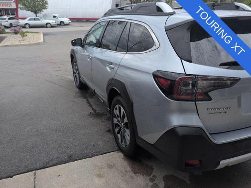 Ice Silver Metallic 2023 Subaru Outback Touring XT