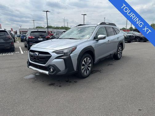 Ice Silver Metallic 2023 Subaru Outback Touring XT