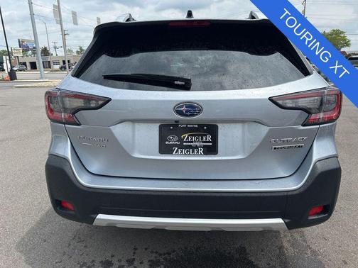 Ice Silver Metallic 2023 Subaru Outback Touring XT