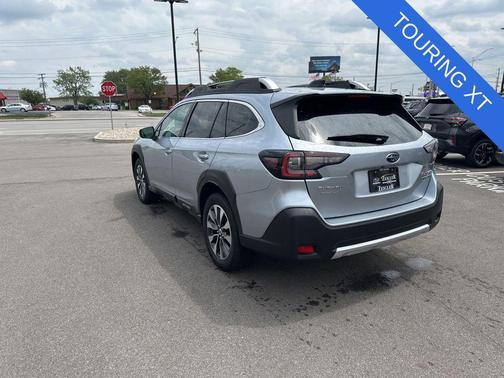 Ice Silver Metallic 2023 Subaru Outback Touring XT