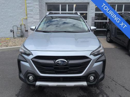 Ice Silver Metallic 2023 Subaru Outback Touring XT