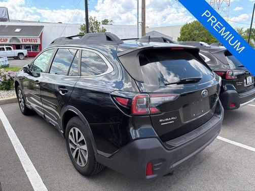Crystal Black Silica 2021 Subaru Outback Premium