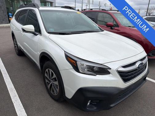 Crystal White Pearl 2022 Subaru Outback Premium