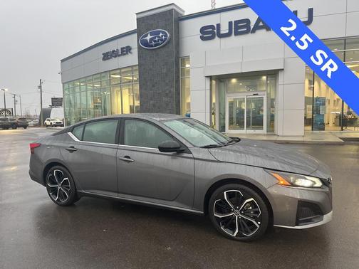 2025 Nissan Altima SR FWD