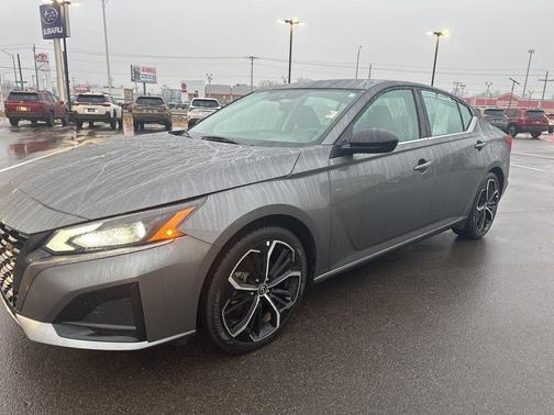 2025 Nissan Altima SR FWD