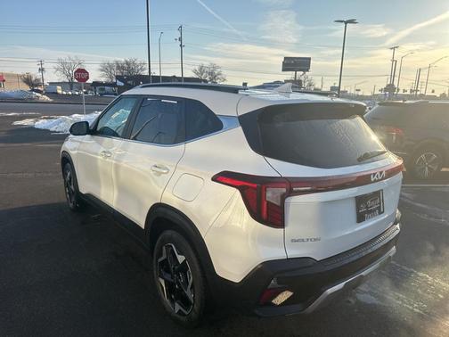 2024 Kia Seltos EX