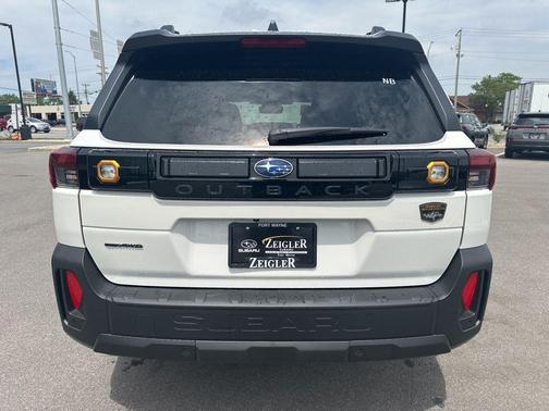 Crystal White Pearl 2026 Subaru Outback Wilderness
