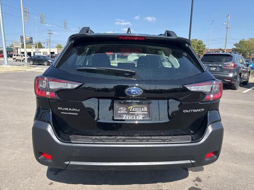 2025 Subaru Outback Base