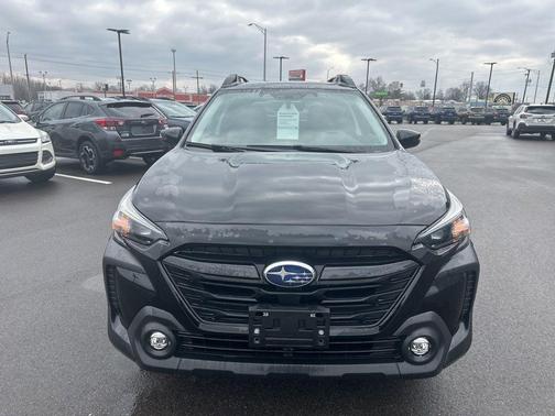 Crystal Black Silica 2024 Subaru Outback Onyx Edition