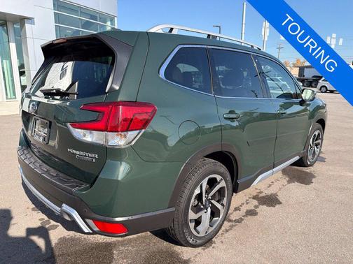 Cascade Green Silica 2023 Subaru Forester Touring