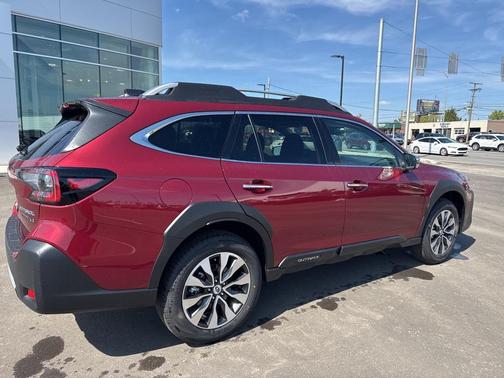 2025 Subaru Outback Touring XT
