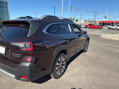 2025 Subaru Outback Touring